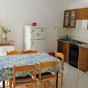 apartments-tatjana-martinscica.primorje-gorskikotar.com/